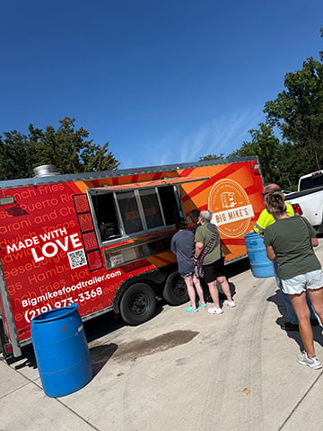 Northwest Indiana storm relief - Big Mike's food trailer